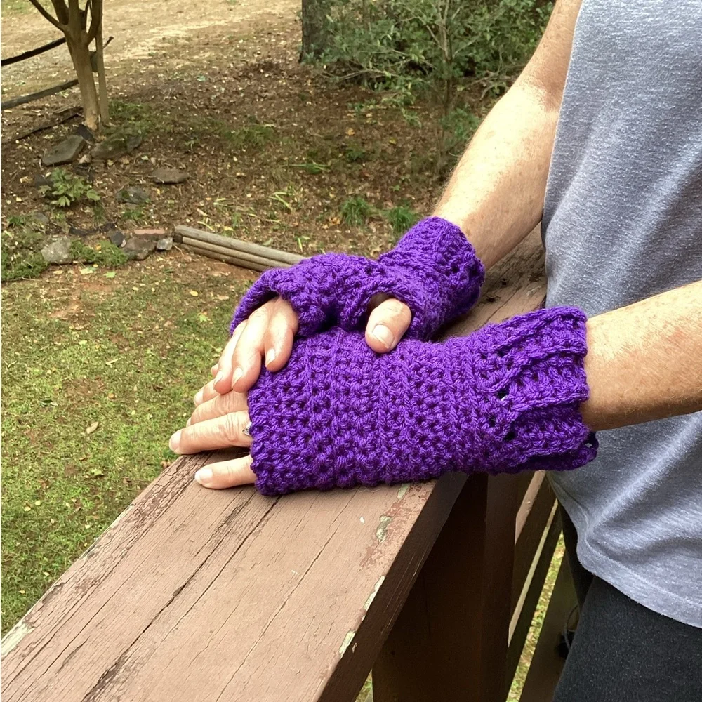 Gloves Fingerless Hand Crafted Crochet Purple Striped
